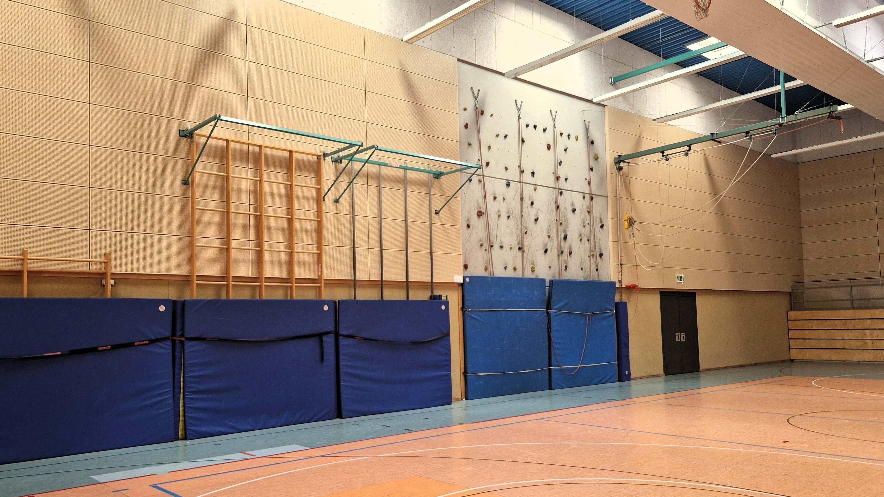 Übersicht der Turnhalle während des Trainings